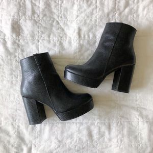 Coconuts by Matisse Vegan Stormy Platform Boot